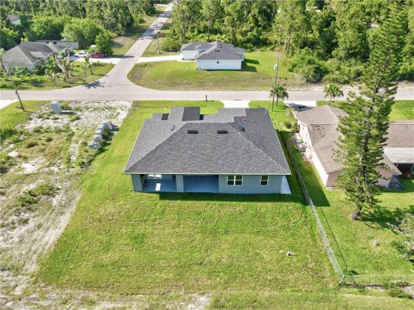 Lehigh Acres Residential, 1118 E Bari St, Lehigh Acres, Florida 33974, image 2