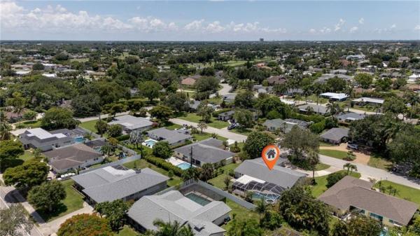 Tanglewood, 1347 Oaklawn Ct, Fort Myers, Florida 33919, image 2