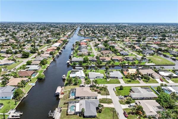 Cape Coral, 2206 10th Pl, Cape Coral, Florida 33990, image 3