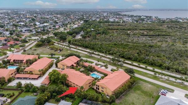 Rose Garden Villas, 5510 4th Pl #305, Cape Coral, Florida 33914, image 3