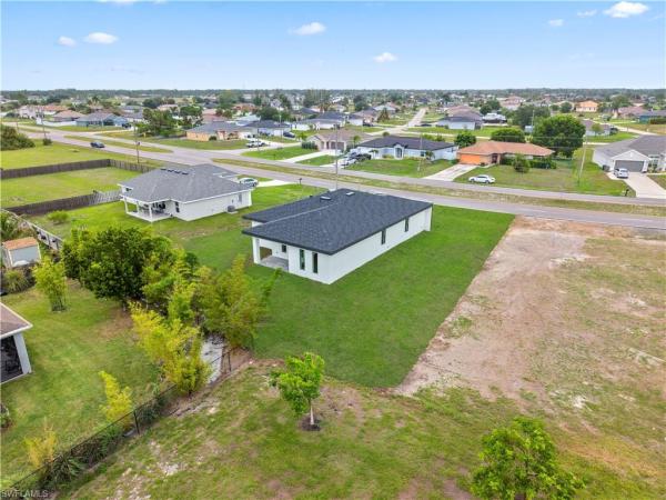 Gator Circle, 3814 W Gator Cir, Cape Coral, Florida 33909, image 3