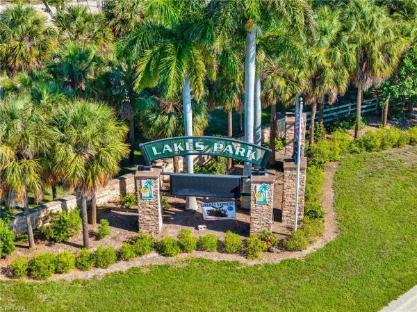 The Village Of Sandel Wood, 7894 W Sandel Wood Cir, Fort Myers, Florida 33908, image 3