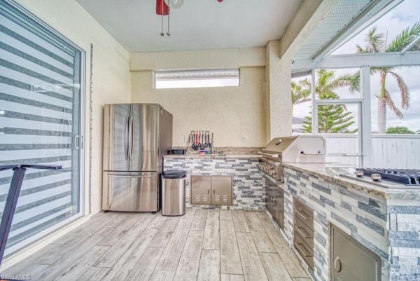 Cape Coral, 946 23rd Pl, Cape Coral, Florida 33990, image 2