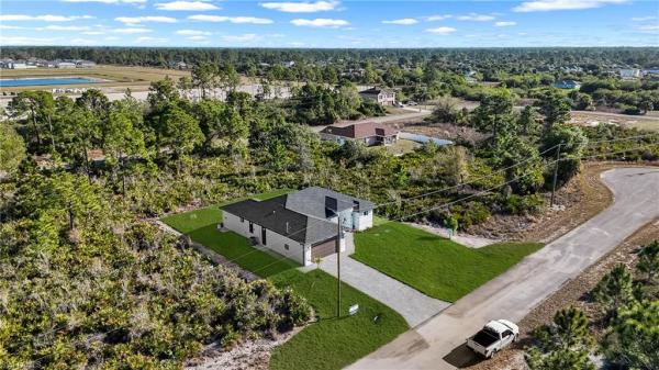 Lehigh Acres, 641 E Camilla St, Lehigh Acres, Florida 33974, image 3