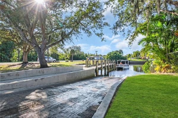 Fort Myers Shores, 2114 Davis Blvd, Fort Myers, Florida 33905, image 2