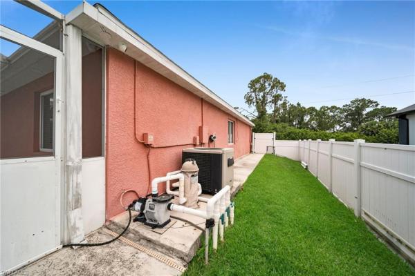 Lehigh Acres Residential, 539 S Summit Ave, Lehigh Acres, Florida 33974, image 3