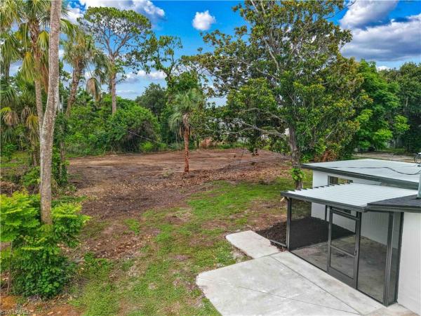 Lehigh Acres, 26 N Maple Ave, Lehigh Acres, Florida 33936, image 2