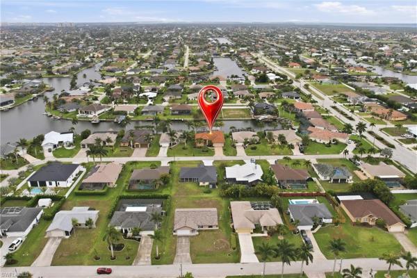 Cape Coral, 2400 39th Ter, Cape Coral, Florida 33914, image 2