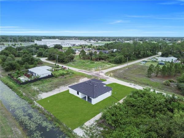Lehigh Acres, 846 E Charles Sise St, Lehigh Acres, Florida 33974, image 3