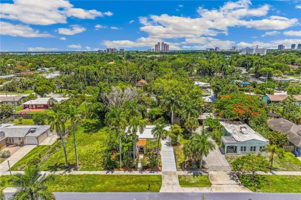 Foleys Highland Park, 1717 Sunset Pl, Fort Myers, Florida 33901, image 3