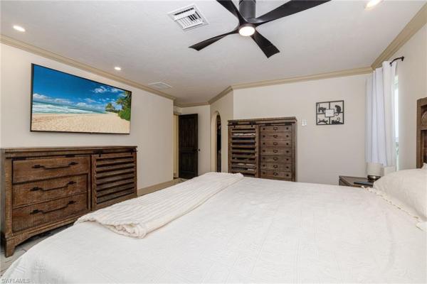 Lehigh Acres, 2507 Lakeview Dr, Lehigh Acres, Florida 33936, image 3
