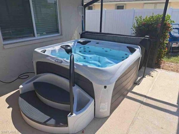 Cape Coral Residential, 1111 31st St, Cape Coral, Florida 33904, image 3