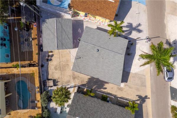 Beach Estates, 216 Fairweather Ln, Fort Myers Beach, Florida 33931, image 3
