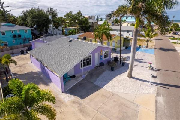 Beach Estates, 216 Fairweather Ln, Fort Myers Beach, Florida 33931, image 2