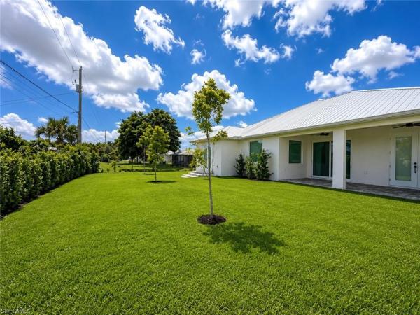Cape Coral, 1426 43rd Ter, Cape Coral, Florida 33904, image 1