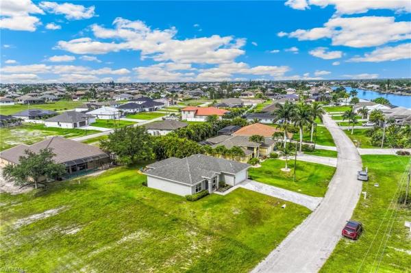 Cape Coral Residential, 3520 21st Ter, Cape Coral, Florida 33993, image 3