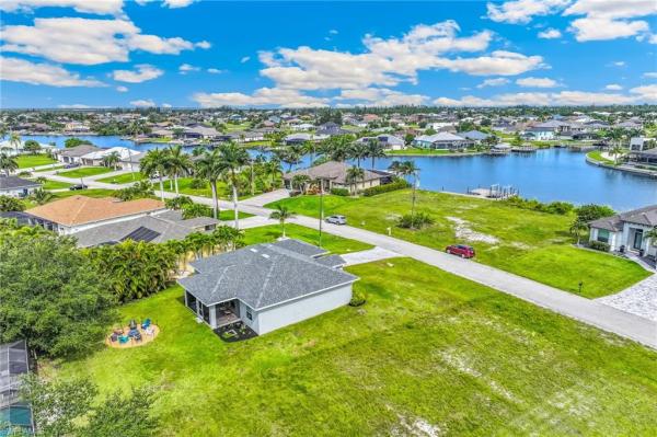 Cape Coral Residential, 3520 21st Ter, Cape Coral, Florida 33993, image 2