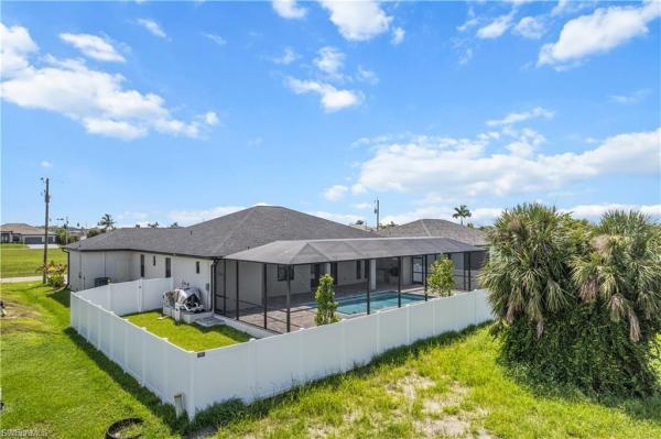 Cape Coral Residential, 4107 37th St, Cape Coral, Florida 33993, image 2