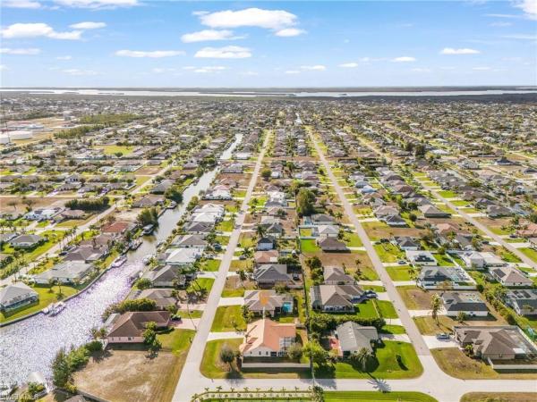Cape Coral, 1721 30th Ter, Cape Coral, Florida 33914, image 2