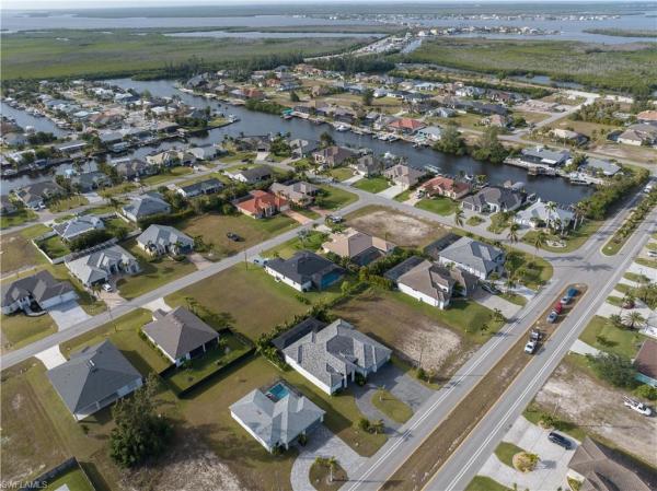 Cape Coral, 3725 4th Ln, Cape Coral, Florida 33991, image 2