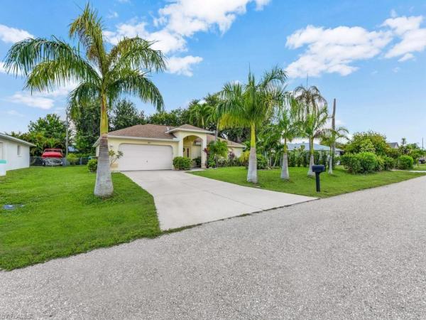 Cape Coral Residential, 206 28th Ter, Cape Coral, Florida 33904, image 3