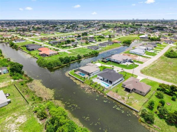 Cape Coral, 509 5th Ter, Cape Coral, Florida 33909, image 3