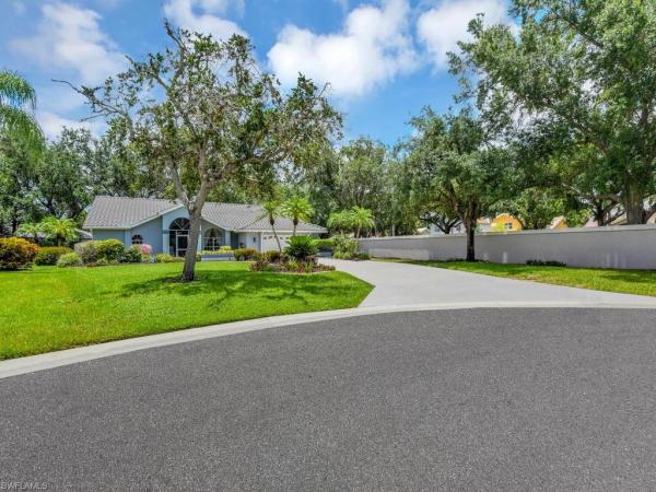 Mahogany Run North, 11481 Bent Pine Dr, Fort Myers, Florida 33913, image 3