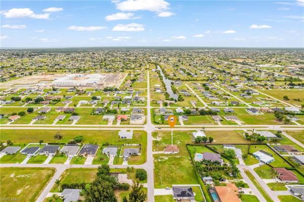 Cape Coral, 7 19th Pl, Cape Coral, Florida 33991, image 1