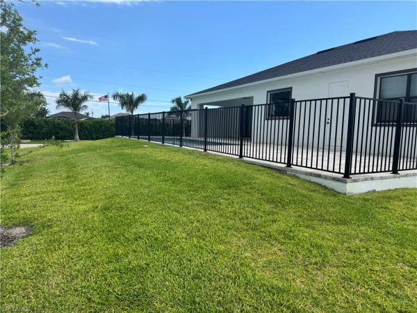 141 37th Pl, Cape Coral, Florida 33993, image 2