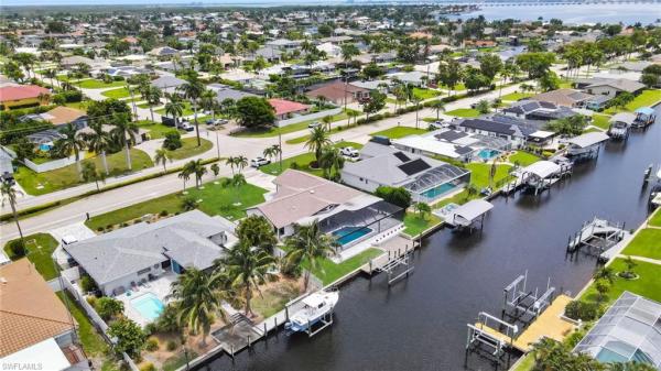 Cape Coral, 1938 Cornwallis Pkwy, Cape Coral, Florida 33904, image 2