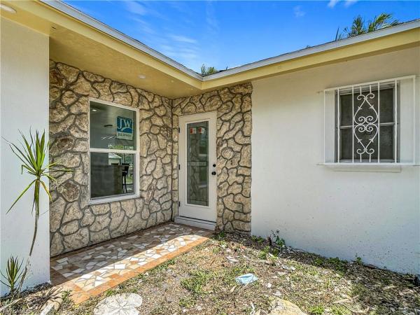 Fort Myers Shores, 2137 Saint Croix Ave, Fort Myers, Florida 33905, image 1