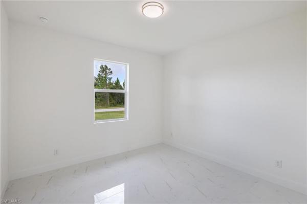 Lehigh Acres, 3700 SW 40th St, Lehigh Acres, Florida 33976, image 3