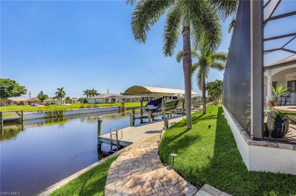 Cape Coral Residential, 1723 43rd Ter, Cape Coral, Florida 33914, image 2