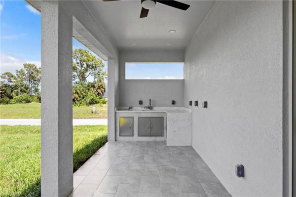 Gator Circle, 1129 E Jacaranda Pkwy, Cape Coral, Florida 33909, image 2