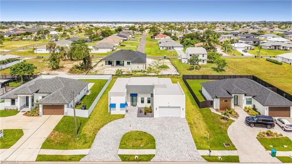Cape Coral Residential, 300 N Chiquita Blvd, Cape Coral, Florida 33993, image 3