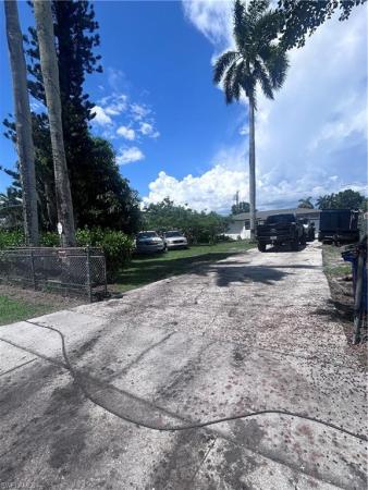 Russell Park, 415 Fairfax Dr, Fort Myers, Florida 33905, image 1