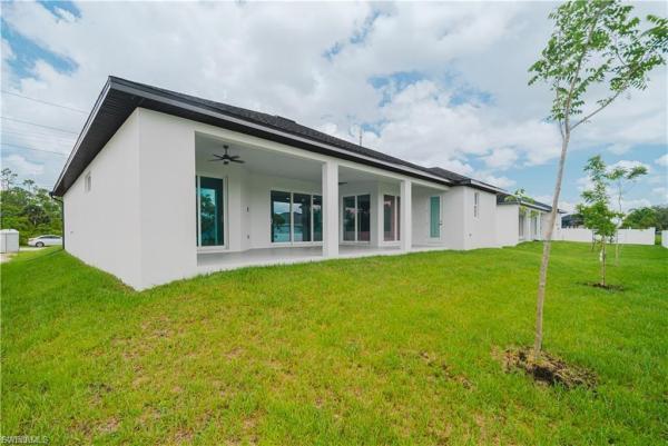 Gator Circle, 3311 Andalusia Blvd, Cape Coral, Florida 33909, image 2
