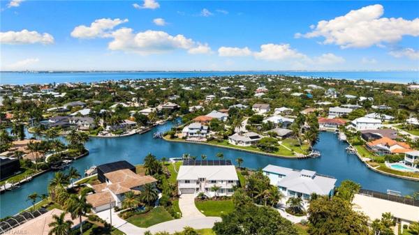 Shell Harbor, 954 Whelk Dr, Sanibel, Florida 33957, image 3