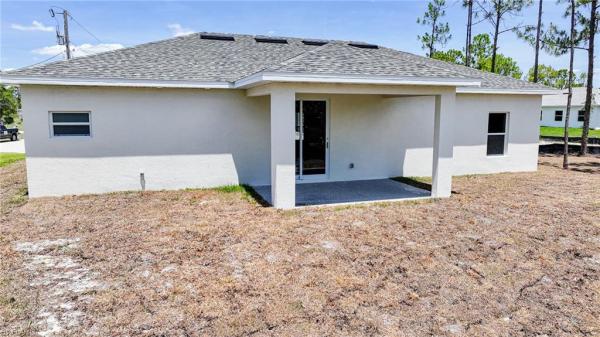 Lehigh Acres, 657 Crabtree Ct, Lehigh Acres, Florida 33974, image 3