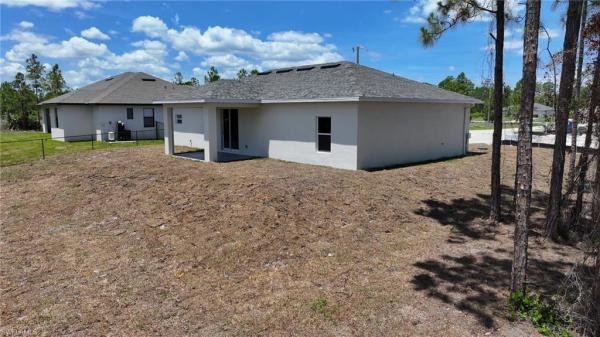 Lehigh Acres, 657 Crabtree Ct, Lehigh Acres, Florida 33974, image 2