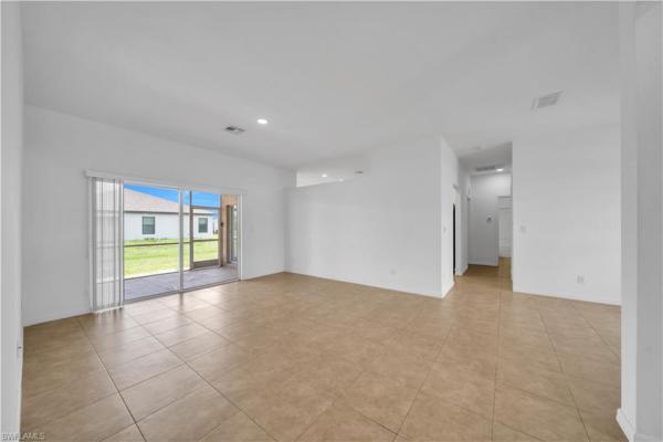 Cape Coral, 21 E Kismet Pkwy, Cape Coral, Florida 33909, image 2