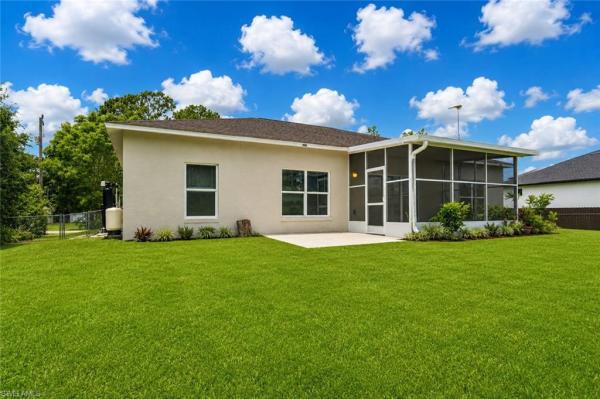 Lehigh Acres, 818 S Desoto Ave, Lehigh Acres, Florida 33972, image 3
