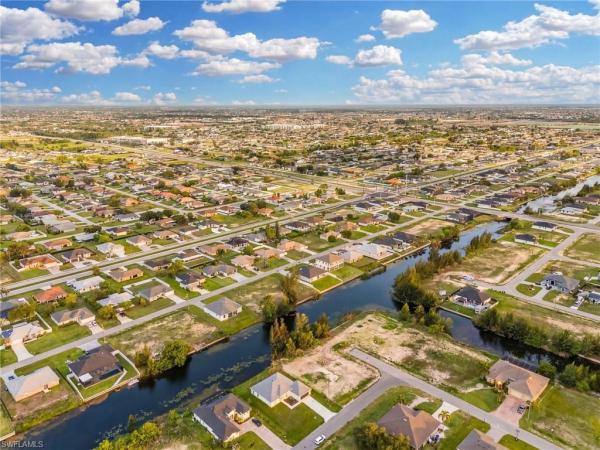 Cape Coral Residential, 126 9th St, Cape Coral, Florida 33909, image 2