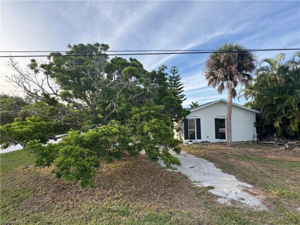 Sanibel Highlands, 1683 Atlanta Plaza Dr, Sanibel, Florida 33957, image 2