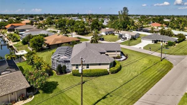 Cape Coral, 420 32nd St, Cape Coral, Florida 33904, image 2