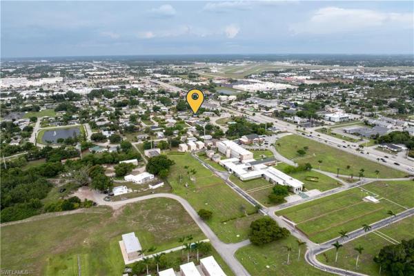 Colonial Manor, 4350 Orangewood Ave, Fort Myers, Florida 33901, image 2