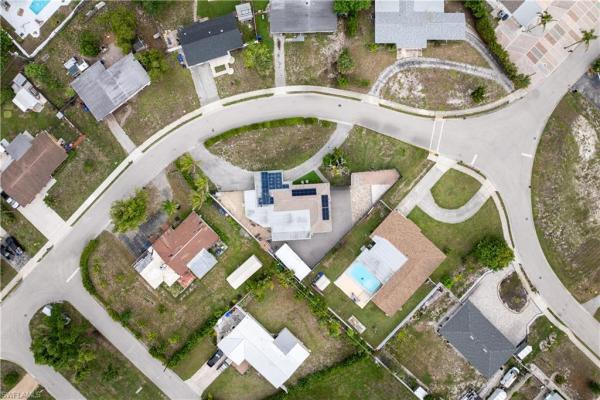 Colonial Manor, 4350 Orangewood Ave, Fort Myers, Florida 33901, image 1