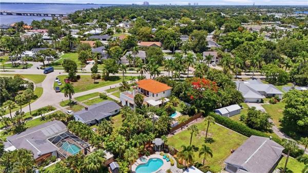 1358 Hopedale Dr, Fort Myers, Florida 33919, image 1