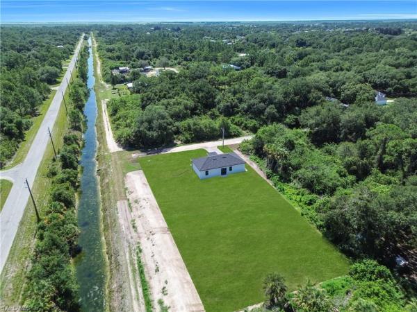 Lehigh Acres, 1923 Johns Ave, Lehigh Acres, Florida 33972, image 3