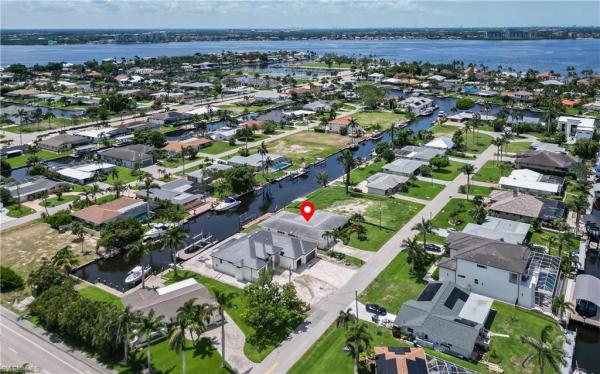 Cape Coral, 5609 De Soto Ct, Cape Coral, Florida 33904, image 1